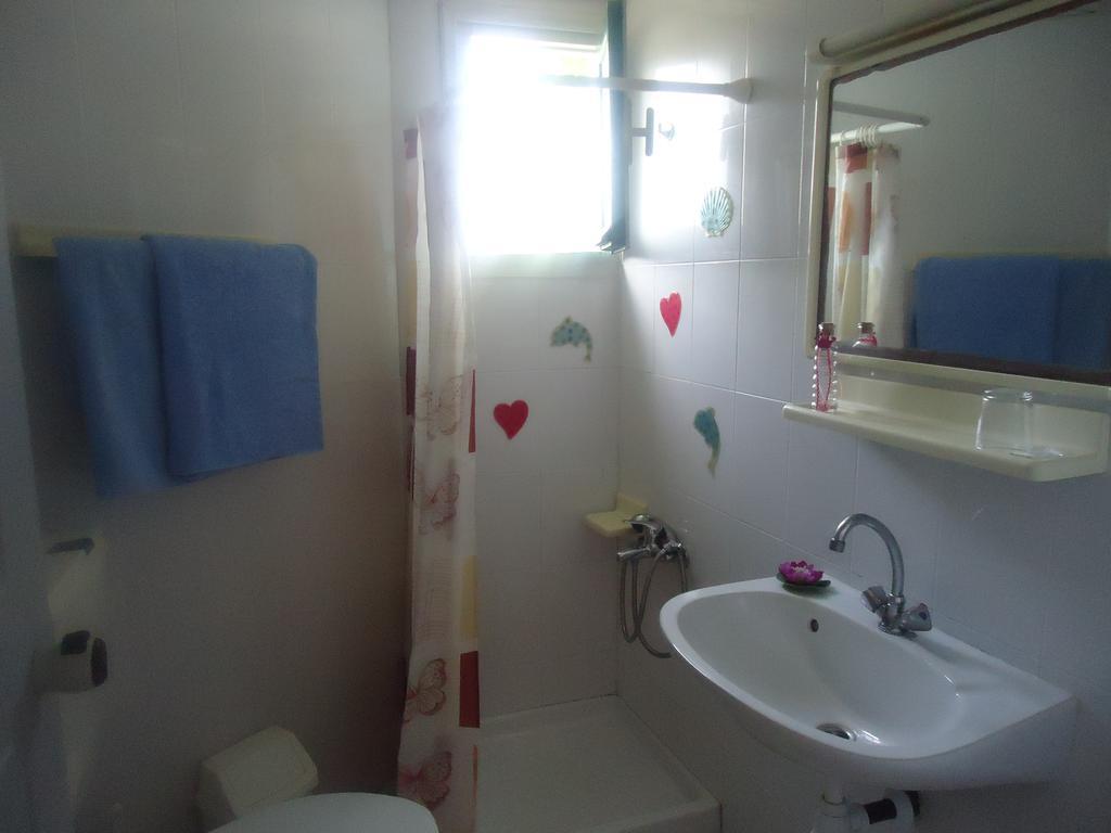 Saloustros Apartments Amoudara  Room photo